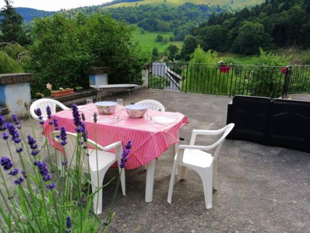 Les Locations De Stephanie ,gite L'arbre